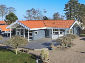 Three-Bedroom Holiday home in Otterup 7